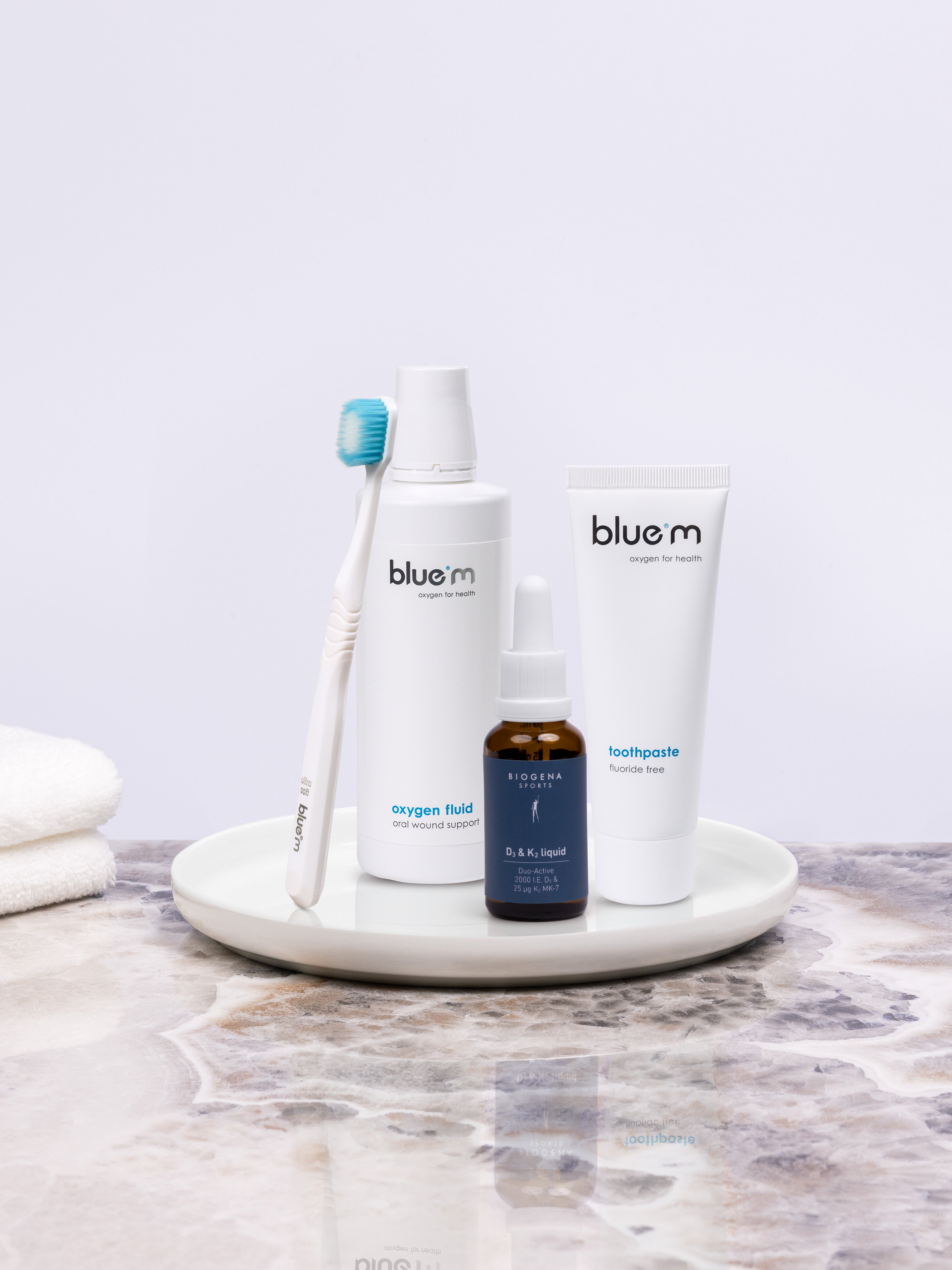 28PRO MIH-Pflegeset bestehend aus Zahngel, Komfort-Zahnbürste, Sauerstoff-Fluid und Vitamin D3 & K2 Präparat.