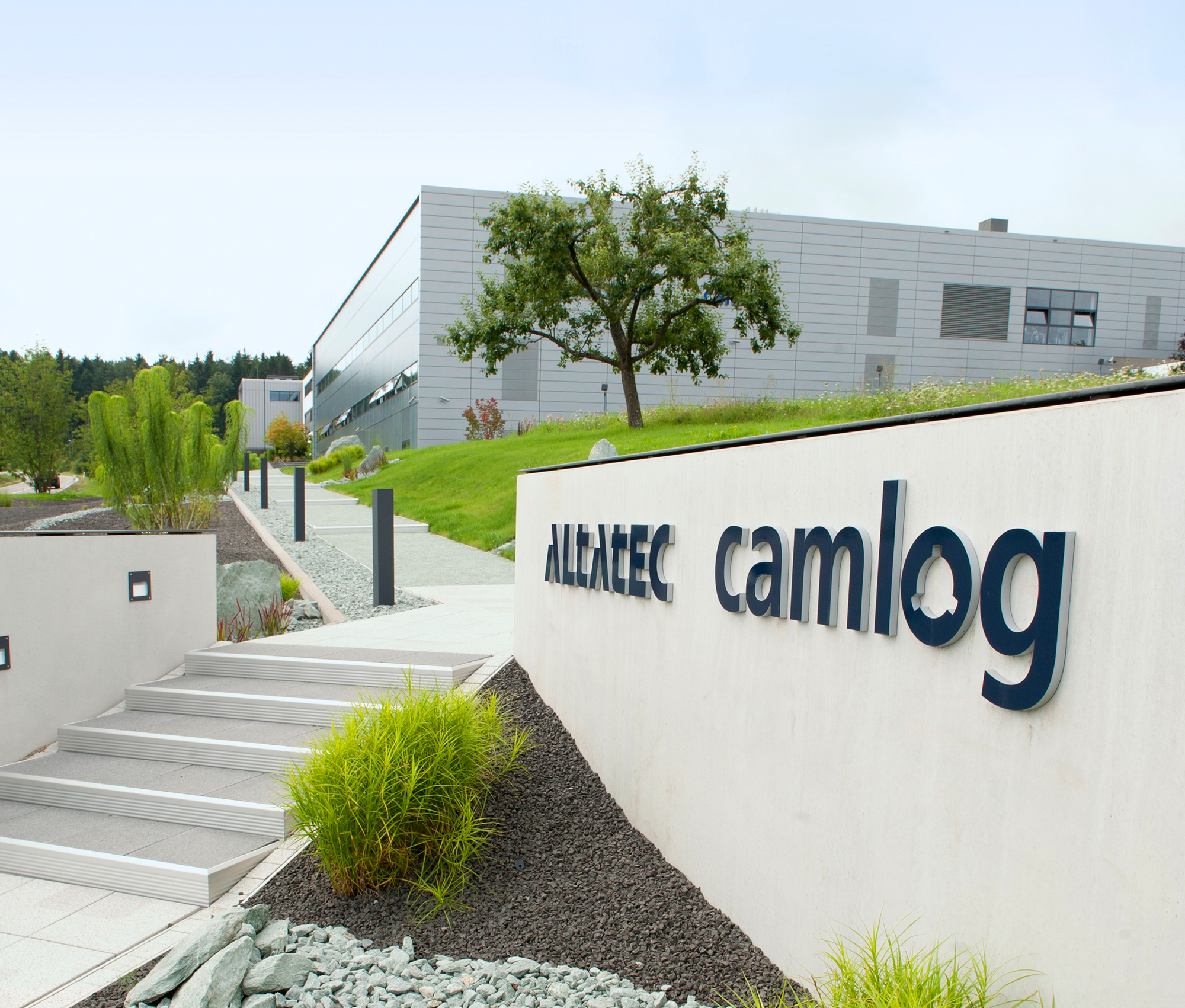 gebaeude-camlog-seitlich-camloc-alcatec